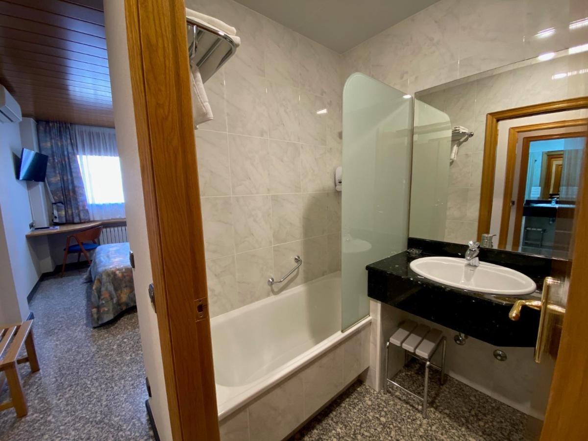 Hotel Sant Antoni リベス・デ・フレセル エクステリア 写真